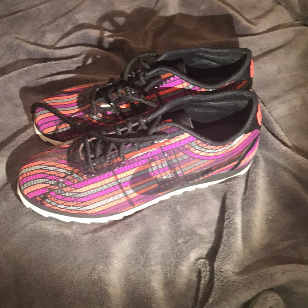 Nike gym shoes